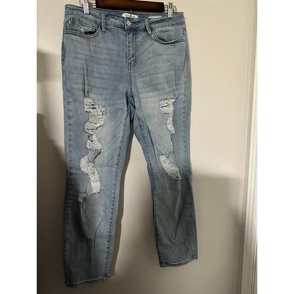 Judy Blue Denim - Judy Blue Boyfriend Fit Distressed Light Wash Size 11 30